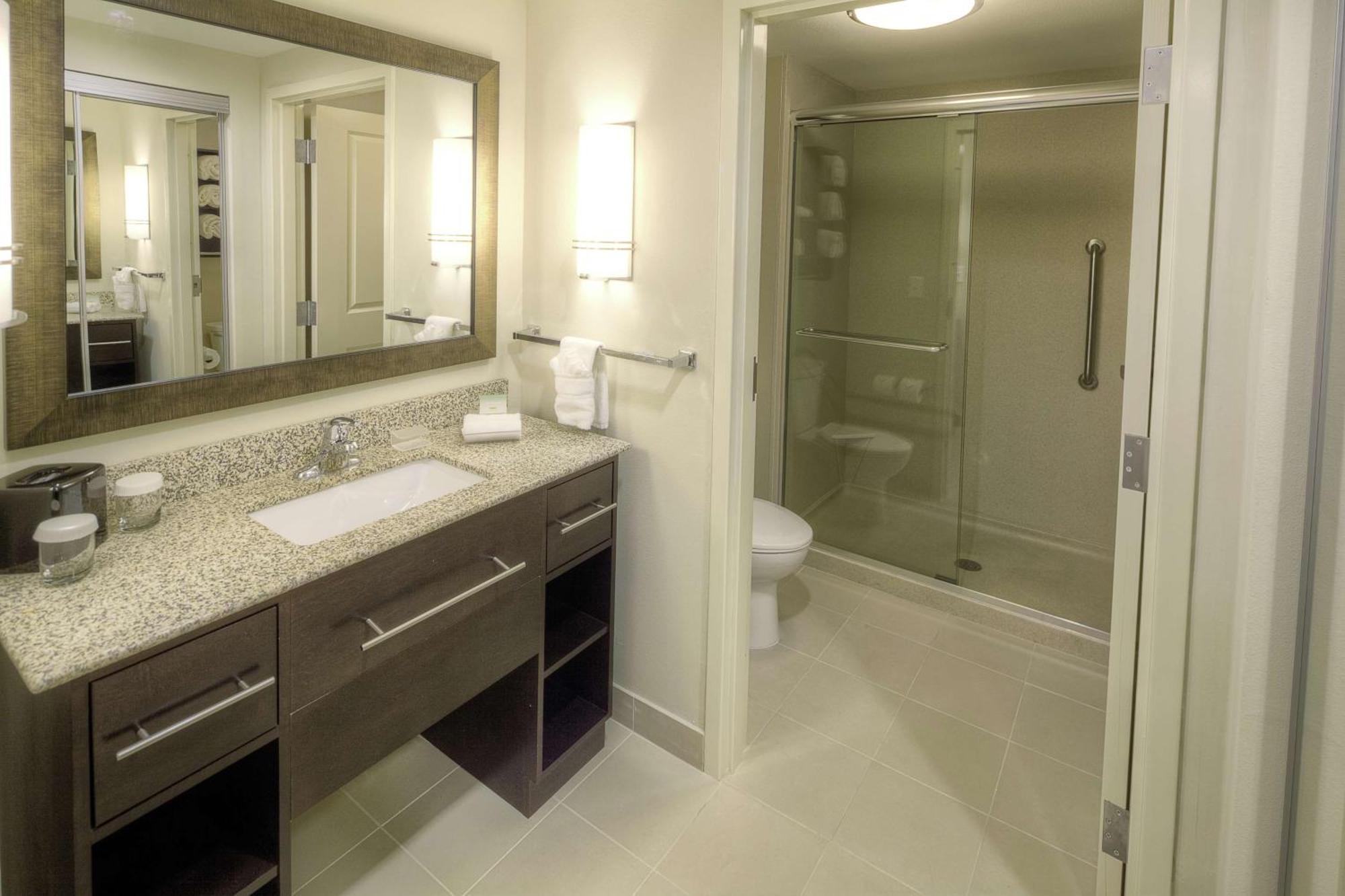 Homewood Suites By Hilton Victoria Esterno foto